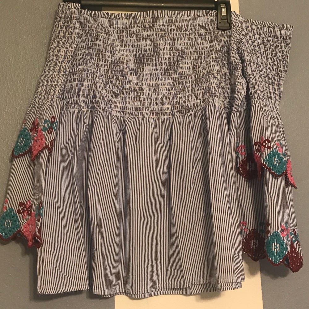 Off-shoulder blue/white pin stripe top